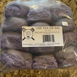 Ube pan de sal