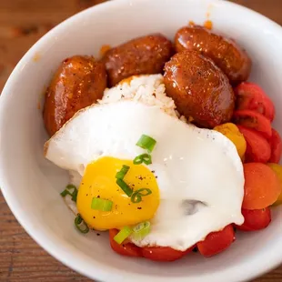 Silog Breakfast Bowl with Longanisa. 5/5