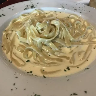 Fettuccine Alfredo