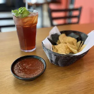 Iced tea, chips and amazing house salsa