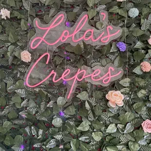 Lolas Crepes