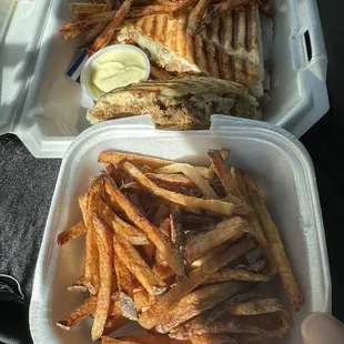 The sandwich was the only decent thing !