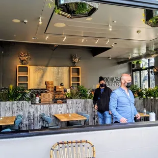 Avram Hornik himself setting up.