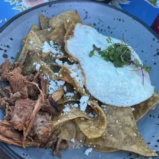 Chilaquiles Verdes con Carnitas