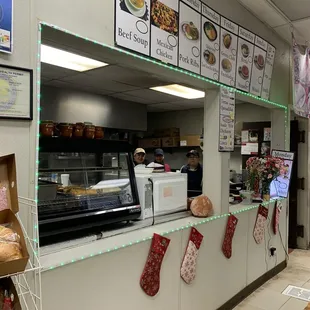 Llegó el espíritu navideño al restaurante lola's