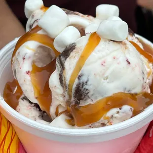 Red Velvet sundae  served with caramel and marshmallows.