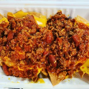 Delicious chili cheese nachos