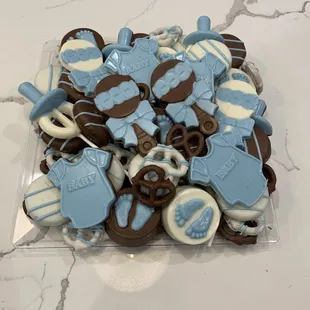 a tray of baby boy cookies