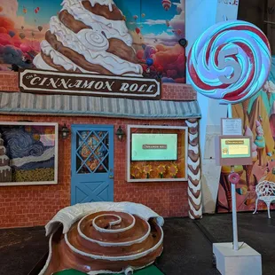 The cinnamon roll course - 12/2024