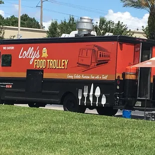 Lolly&apos;s food truck at Deerwood Park Blvd
