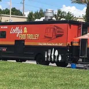 Lolly&apos;s Food Trolley at Greystone Park today (9-4-18) from 11am to 2pm!