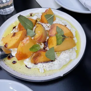 Peaches & Burrata