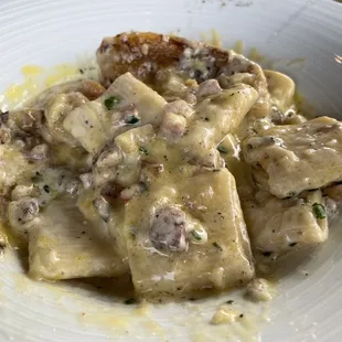 Mezze Maniche Alla Carbonara