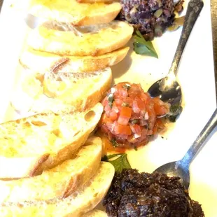 Bruschetta trio