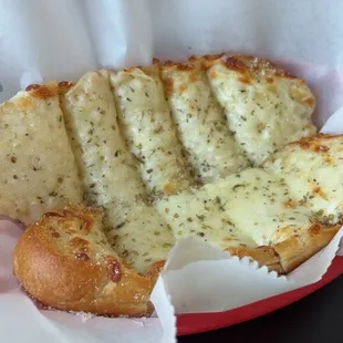 Cheesy Garlic Bread.. good