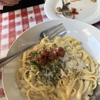 Fettuccine Alfredo