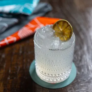 Lona Margarita
espolòn blanco / lime / cointreau / agave