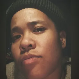 Le B.
