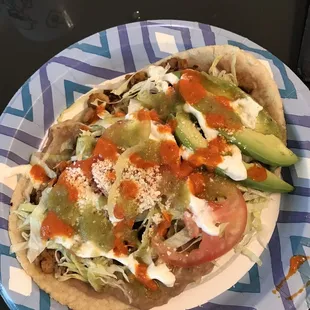 Huarache with chicken as the meat choice