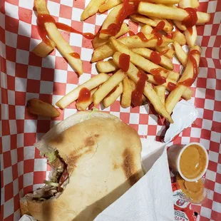 Lonche De Carnitas