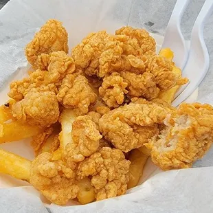 a basket of fried food