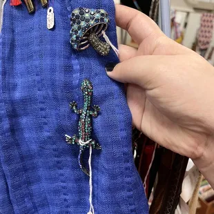 Lizard and mushroom pins