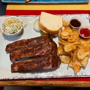 Pork ribs with cole slaw and house made chips