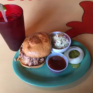 Pulled pork sandwhich  lunch special