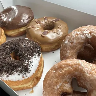 Boston cream, cake donuts, maple bacon, Oreo