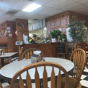 Order counter w/ wall menu