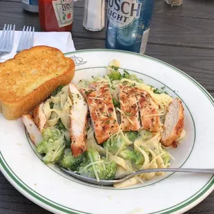 Chicken Broccoli Alfredo