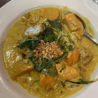 Special Vietnamese Curry with Sweet Potato*