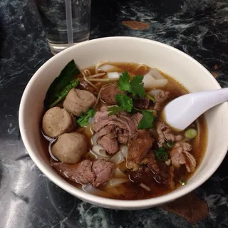 Kao Lao Beef and Meatball Soup