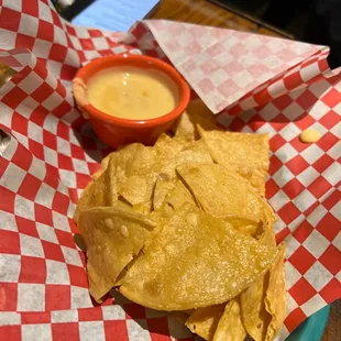 Chips and queso