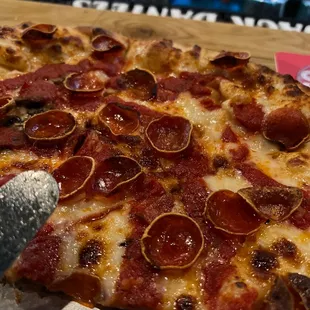 Large Pepperoni Pizza