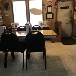 dining room with table and chairs