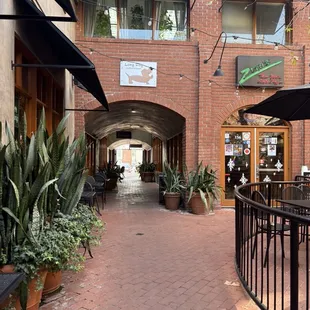 Entrance from Glassell