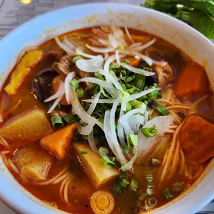 Bun bo hue chay