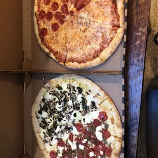 Half white me pie for me. Mushroom momma for the momma. Half cheese and pep for the kids (and me).