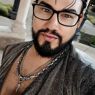 Javy L.