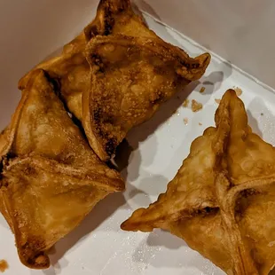 Fried cream cheese and crab wonton