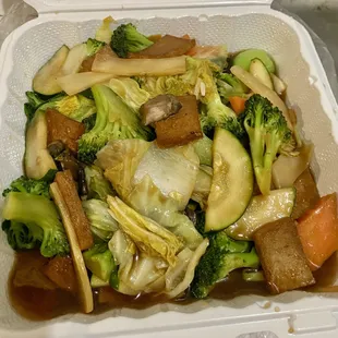 Vegetable Deluxe w/ fake chicken