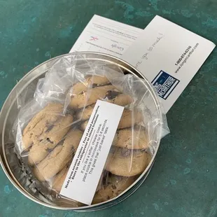 Some cookies Ashley mailed us a week after our purchase! So sweet.