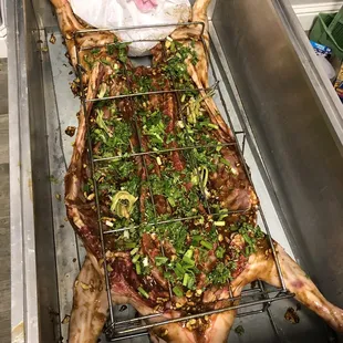 We used the la caja China to roast the pig