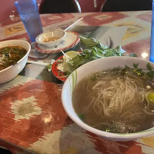 bun bo hue (left) &amp; pho tai (right)