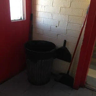 Trash can