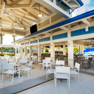 Longboard Bar &amp; Grill