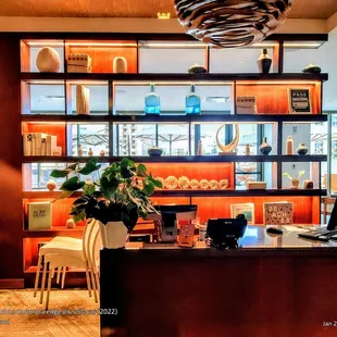 Longboard Club. 'Alohilani Resort Waikīkī Beach. Exclusive to guests w/ Club accommodations, inclusion of access to all amenities offered.