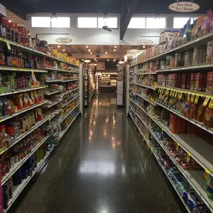the aisle of a grocery store
