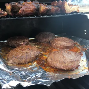 Juicy Lucy&apos;s and ribs!